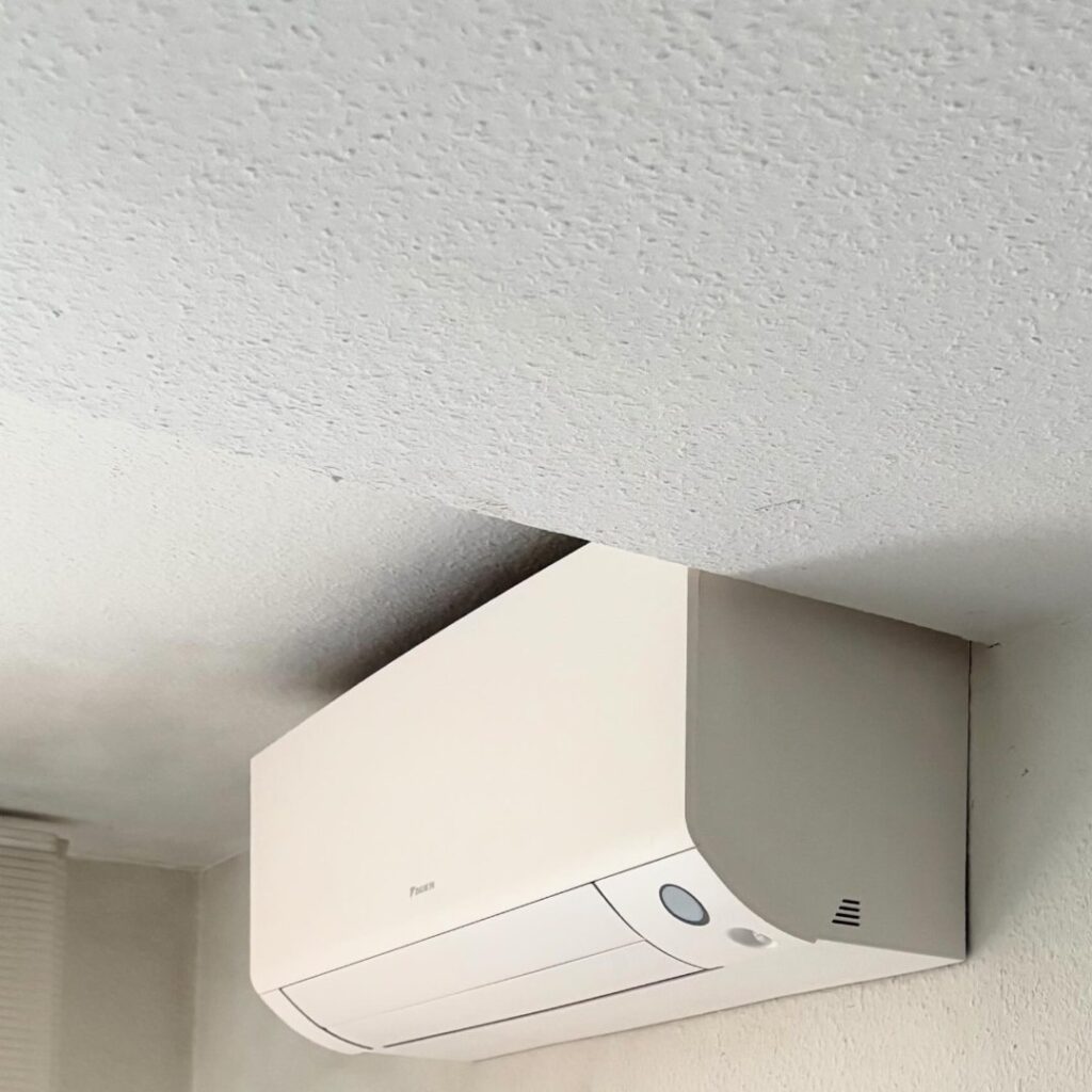 Unité murale de climatisation DAIKIN installée dans une maison de Munster