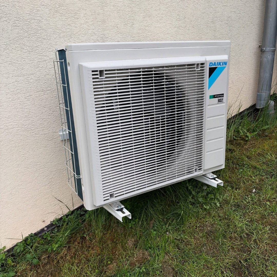 Groupe extérieur de la pompe à chaleur air/eau installée à Soultzbach-les-Bains